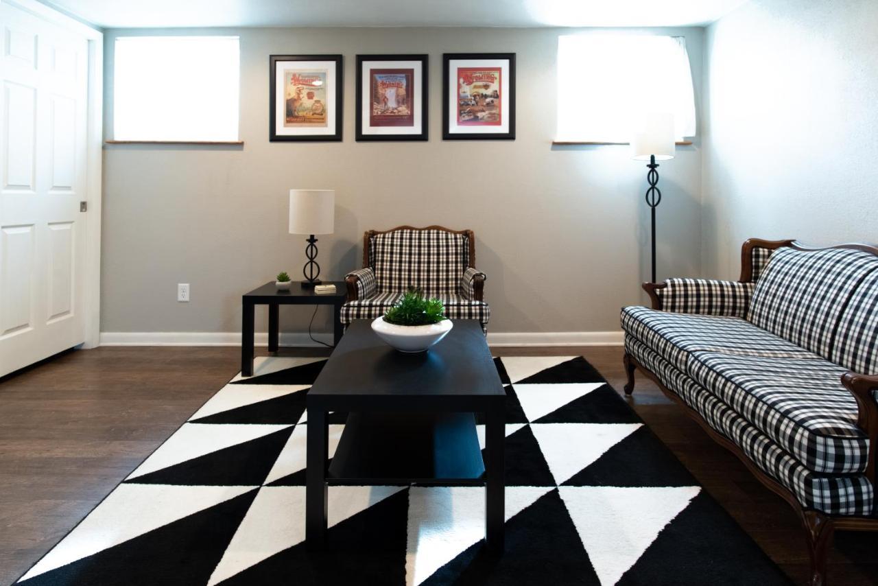 The Lewis House Apartment Laramie Bagian luar foto
